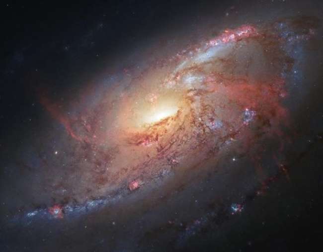 Karanlık evreni aydınlatan Hubble\'dan 40 muhteşem kare