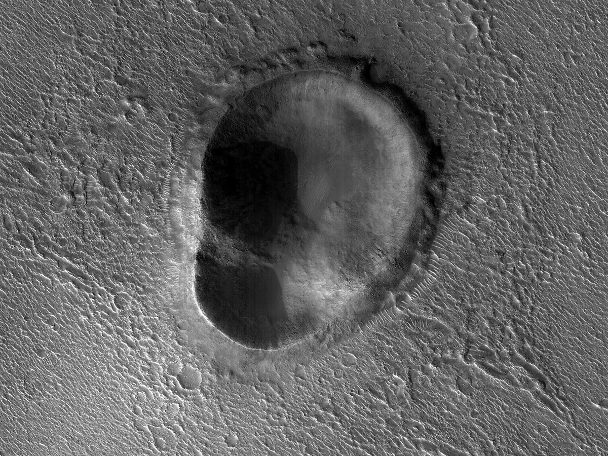 Mars'ın Yüzeyinde Küçük Bir "Kulak" Var