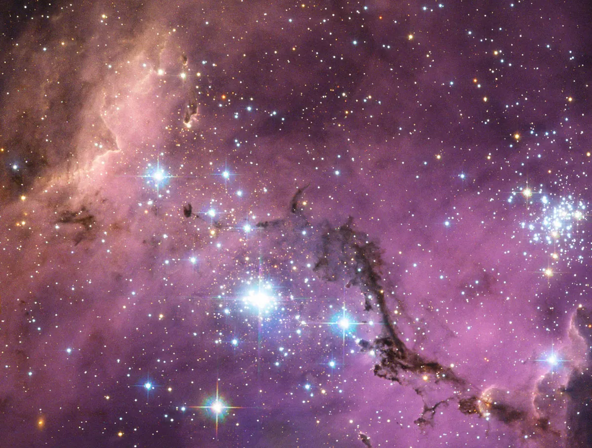 Hubble, Yakındaki Galaksileri Dağılmaktan Kurtaran Kalkanı Buldu