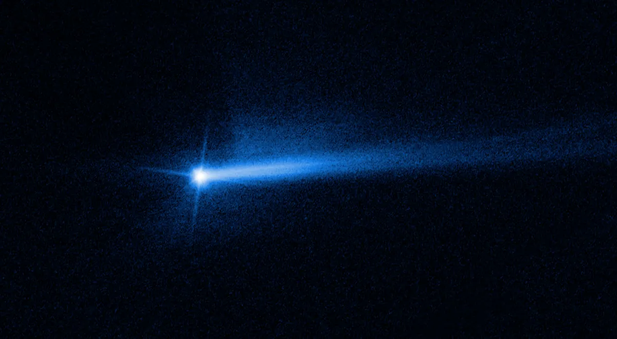 Hubble, Yeni DART Asteroit Çarpma Görüntüsünde Beklenmedik İkiz Kuyrukları Gördü