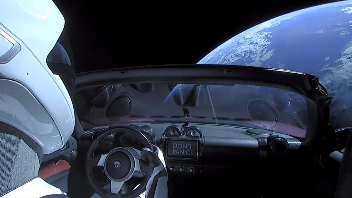 SpaceX'in Bir Tesla'yı Uzaya Fırlatmasından Beş Yıl Sonra, Şimdi Nerede?