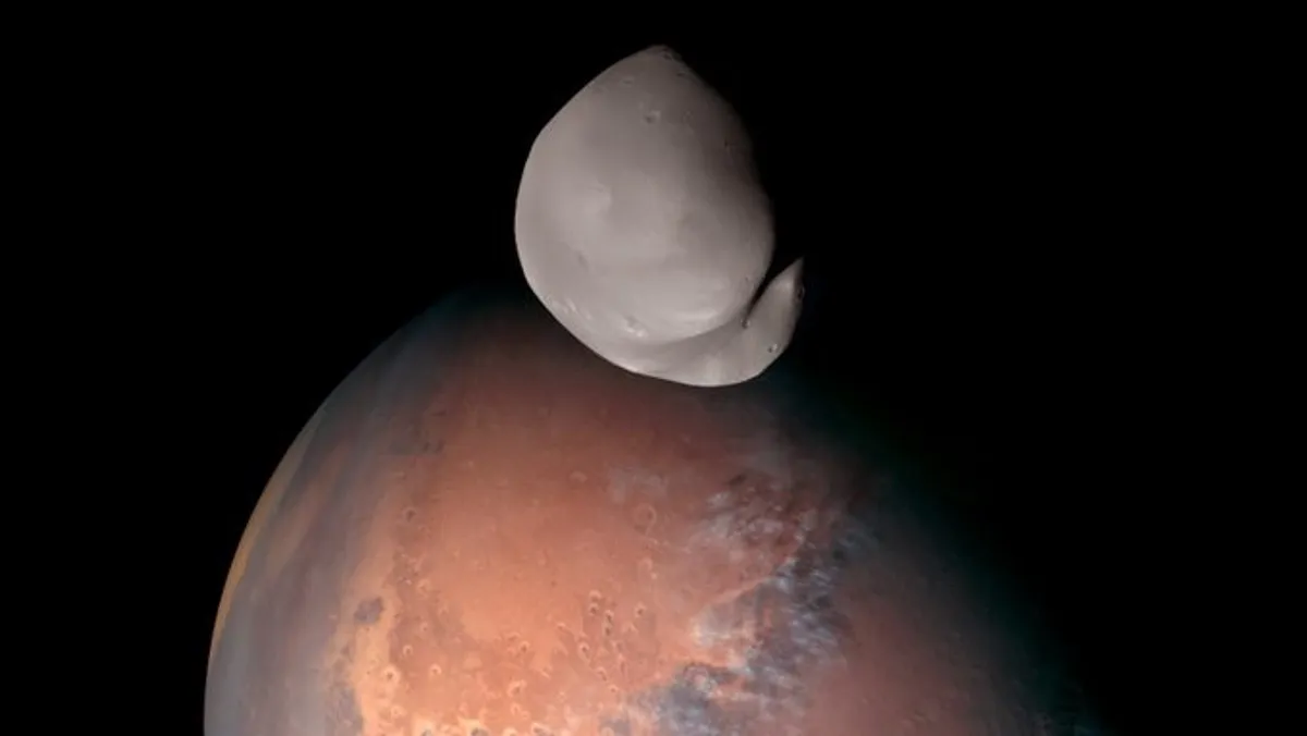 Mars'ın Ayı Deimos'un Sadece 100 Kilometre Uzaklıktan Çekilmiş En Net Görüntüleri