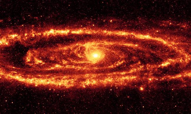 Andromeda Galaksisi üzerinde yürümeye ne dersiniz?