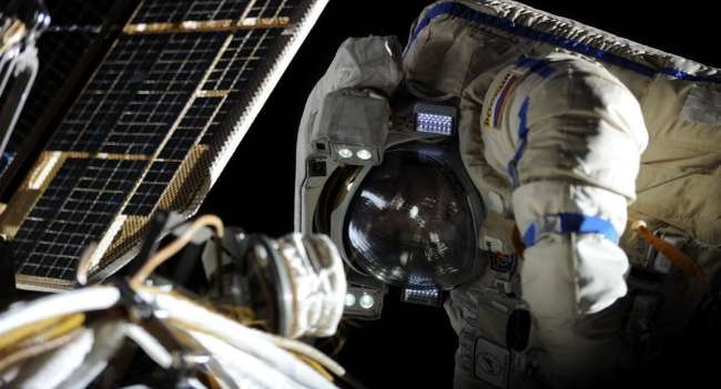 NASA astronotlar için akıllı saat istiyor