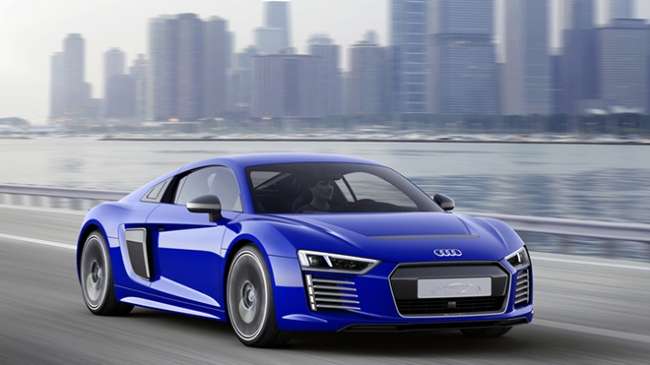 Elektrikli ve sürücüsüz Audi R8 e-tron görücüye çıktı