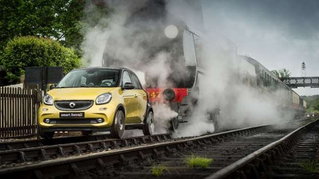 Mercedes tren rayında giden otomobil geliştirdi