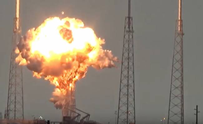 SpaceX Falcon 9 roketinin patlama nedeni belli oldu