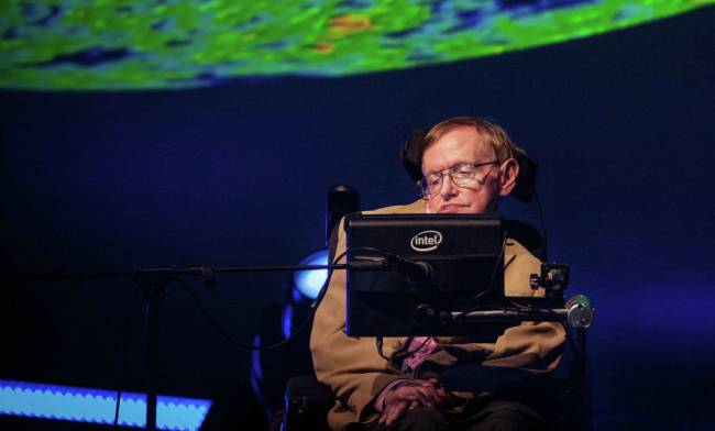 Hawking uyardı: Uzaylılardan mesaj gelirse cevap vermeyin